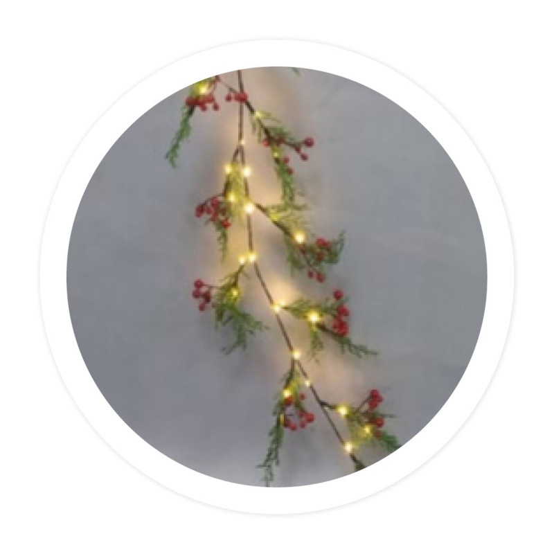 204690021 1,5m GUIRNALDA DE RAMAS Y BAYAS ROJAS LED A PILA GSC
