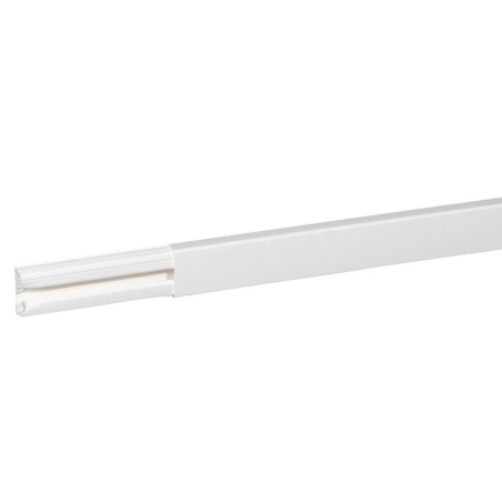 030015 2,1m CANALETA DLP A TORNILLO12,5x32mm LEGRA